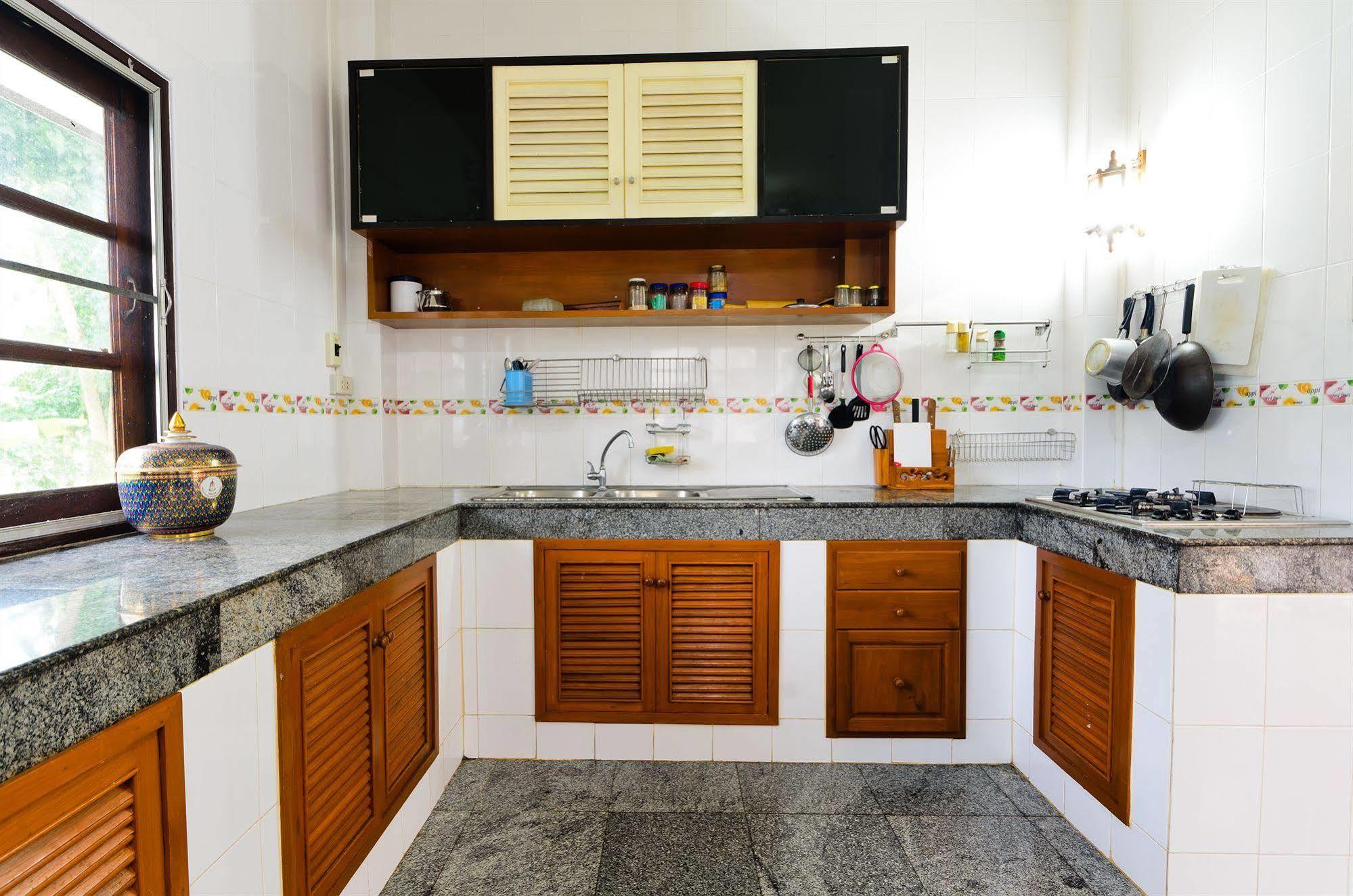 Sananwan Beach B&B Bang Saphan Noi Bagian luar foto