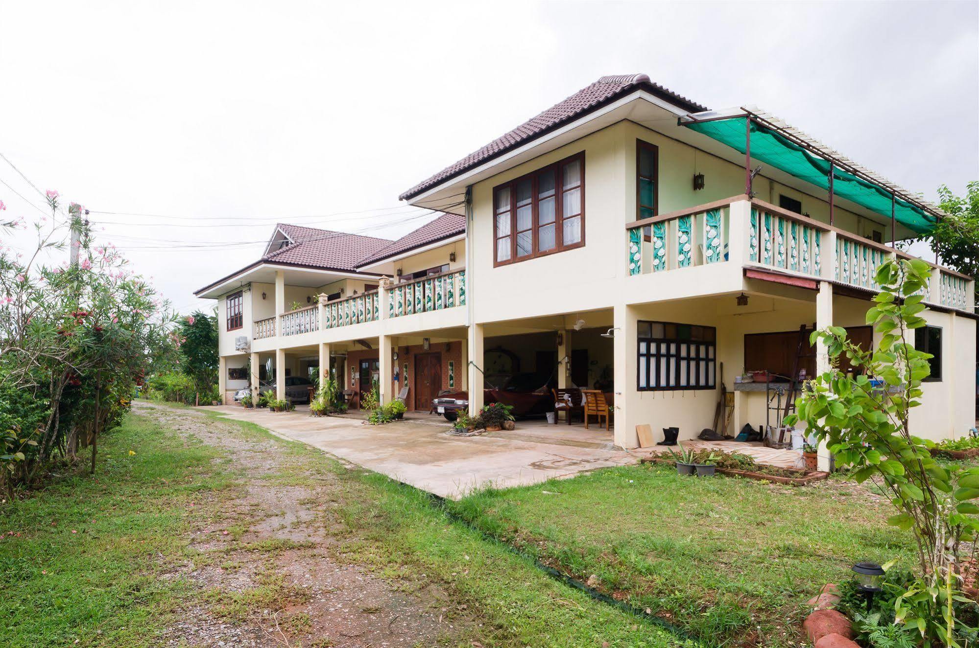 Sananwan Beach B&B Bang Saphan Noi Bagian luar foto