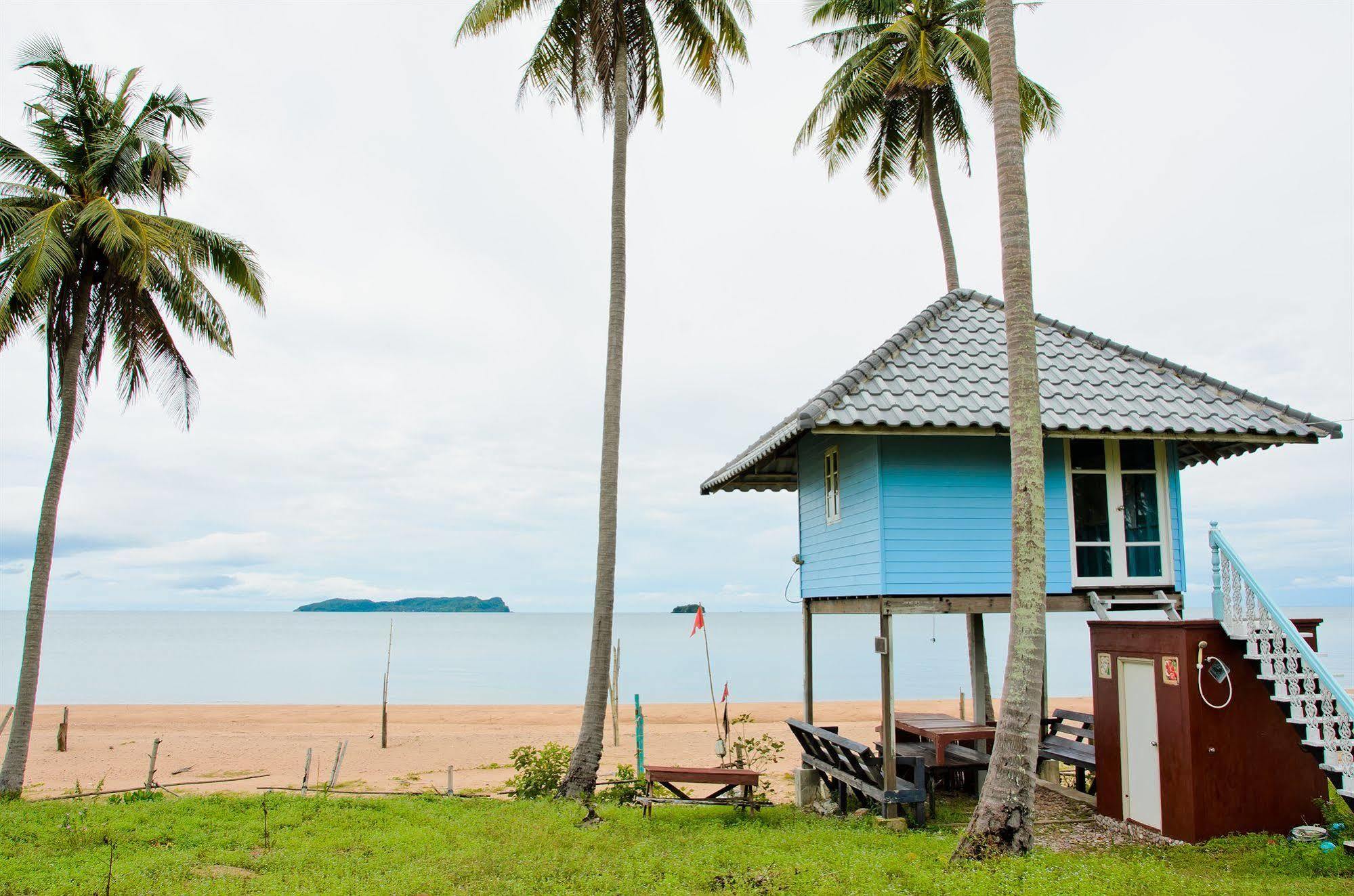 Sananwan Beach B&B Bang Saphan Noi Bagian luar foto